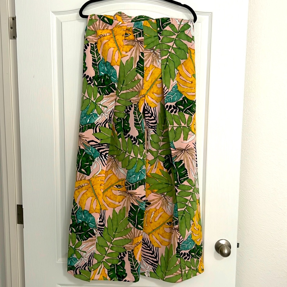 Forever 21 Flowy split flair leg Pants